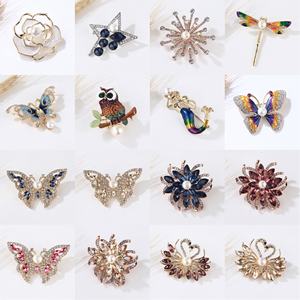 Fabricant de gros 48 pièces broches de perles d'eau douce naturelles pour cadeau acceptant des broches personnalisées - Product Image 2