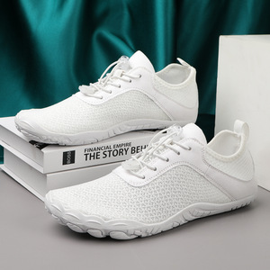 Nouvelles Chaussures Aquatiques de Sport d'Extérieur Transfrontalières Été 2025 Antidérapantes pour Hommes et Femmes, Baskets à Cinq Doigts pour la Plage et la Natation - Product Image 2