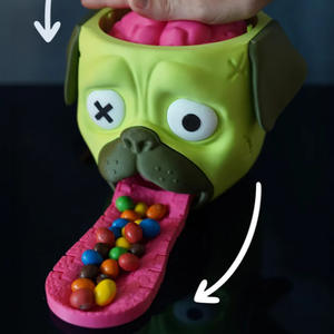 Distributeur de bonbons Zombie Pug, nouveau produit à succès transfrontalier - Product Image 1