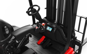 Transpalette semi-électrique YCMG 1,5 tonne, 1500 kg, à batterie, à levage élevé, 1,6 m-3,5 m, certifié CE pour entrepôt - Product Image 6