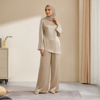 Nouvel Arrivage Mexizo : Ensemble Abaya Musulman Deux Pièces en Satin pour Femme – Haut Irrégulier et Pantalon Large – Tenue Islamique Décontractée Quotidienne