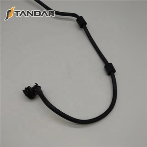 Línea de Ventilación del Tanque de Expansión A2055016300 para <span class=keywords><strong>Mercedes</strong></span>-<span class=keywords><strong>Benz</strong></span> <span class=keywords><strong>Clase</strong></span> <span class=keywords><strong>C</strong></span> (W205) - Product Image 4