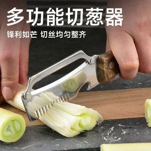Éplucheurs multifonctions en acier inoxydable pour fruits et légumes, utilisation manuelle avec manche en bois - Product Image 3