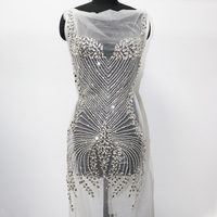 W034 Écusson de broderie strass fantaisie en maille perlée de cristal et motif de logo Applique pour robes de mariée et de soirée pour sacs vêtements