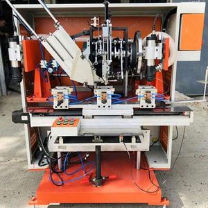 Machine automatique de fabrication de brosses à balai en acier inoxydable à haute efficacité pour le nettoyage des sols et la fabrication de serpillères, 4-6 trous/secondes - Product Image 4