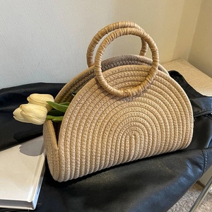 新品上市 女士半月形框架休闲钱包 女式包袋 女式开口篮式手提包 - Product Image 1