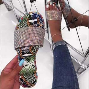 Wholesale Rhinestone Flip Flops <b>Summer</b> Casual <b>Slippers</b> Women Crystal Bling Beach Slides Sandals Shoes - Product Image 1