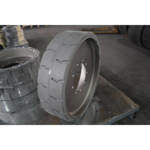 Pneu plein Topower 25x7 sur jante en acier pour nacelle élévatrice à ciseaux JLG E450, numéro de pièce JLG 1001110775 - Product Image 2