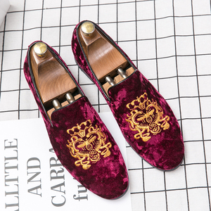 Scarpe eleganti ricamate in pelle scamosciata da <span class=keywords><strong>uomo</strong></span> in pelle mocassini da ufficio scarpe <span class=keywords><strong>Slip</strong></span>-<span class=keywords><strong>on</strong></span> da <span class=keywords><strong>uomo</strong></span> - Product Image 4