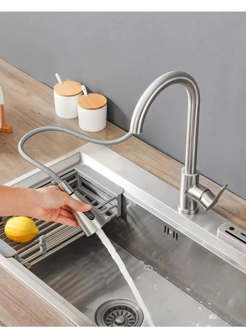 Preço barato Torneira De Cozinha De Aço Inoxidável Escovado Single Handle Pulverizador Mixer Sink Faucets
