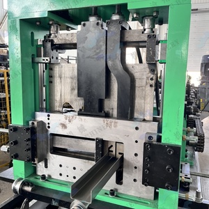 Máquina de conformado por lotes controlada por PLC HAUAN con engranajes y motor para quillas CZ de materiales de construcción y ferretería - Product Image 3