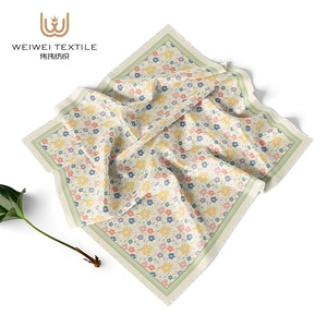 Venta al por mayor personalizado Malasia cuadrado Tudung Bawal brillante diseño bufanda musulmana mujeres algodón gasa impresión <span class=keywords><strong>Hijab</strong></span> - Product Image 3