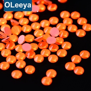 OLeeya Venta al por mayor 2028 Piedras de imitación sueltas a granel, de base plana, de cristal navideño, neón, para decoración de uñas, sin termofijación, para gafas de sol - Product Image 6