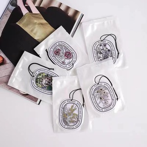 Personnalisé Promotionnel Drôle Odeur Suspendue Parfum Arôme Parfum Parfums Personnalisé Voiture <span class=keywords><strong>D</strong></span>ésodorisants Organiques Papier CB CN ZHE - Product Image 1