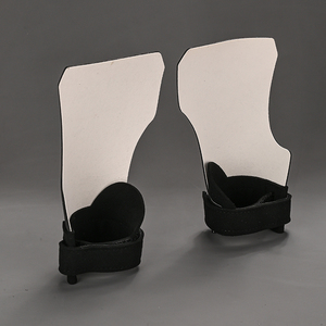 قبضة يد من السيليكون بفتحتين مع دعامة للمعصم - Product Image 6