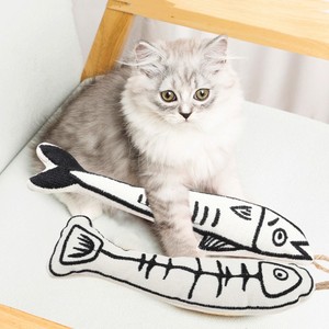 Juguete interactivo divertido de algodón con forma de pez, hierba gatera para masticar para gatos, limpieza de dientes, juguete para mascotas - Product Image 1