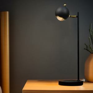 Lampe de chevet minimaliste de luxe transfrontalière avec décoration lumineuse chaude personnalisée haut de gamme - Product Image 1