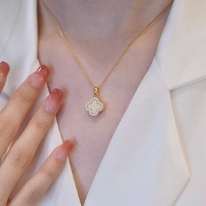 Double Sided Four Leaf Clover Necklace Zinc Alloy Bezel Setting Flower Shape Gift For Women Clavicle Chain Fashion Jewelry - Product Image 3
