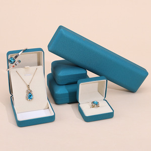 Factory Luxury Wholesale Jewelry Case Damask Silk Bracelet Pendant <b>Ring</b> Jewelry Packaging <b>Gift</b> <b>Box</b> - Product Image 2