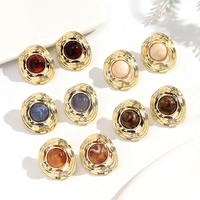 Boucles d'oreilles vintage style cour 2026, design haut de gamme, perles circulaires en résine, clous géométriques irréguliers en acrylique doré CCB pour femme