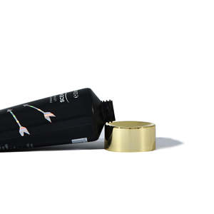 <span class=keywords><strong>Crema</strong></span> <span class=keywords><strong>Corpo</strong></span> Profumata per Donne con Fragranza di Tè Naturale, Sbiancante, Lunga Durata, <span class=keywords><strong>Spray</strong></span> OEM da 236ml con Etichetta Privata - Product Image 4