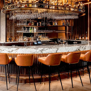 Оптовая продажа, винтажная Коричневая Кожаная полукруглая скамейка для кафе-бара, мебель для ресторана, столик и стул в Германии - Product Image 1