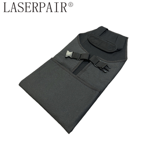 Tablier de protection laser antistatique en fibre de carbone composite 2,4 mm d'épaisseur (200-11000 nm) pour soudage laser à fibre 1080 nm - Product Image 2
