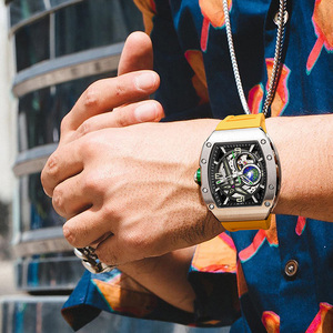 <span class=keywords><strong>Orologio</strong></span> Meccanico di Alta Qualità per <span class=keywords><strong>Uomo</strong></span>, Quadrante Luminoso <span class=keywords><strong>Giallo</strong></span>, Movimento Automatico, Cassa in Acciaio Inox e Gomma - Product Image 6