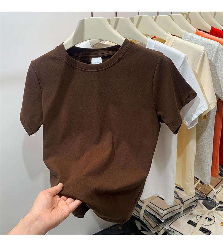 สีน้ำตาล