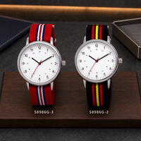 Montre à quartz décontractée pour homme, boîtier en acier inoxydable, bracelet en tissu nylon, montre-bracelet simple pour homme au quotidien