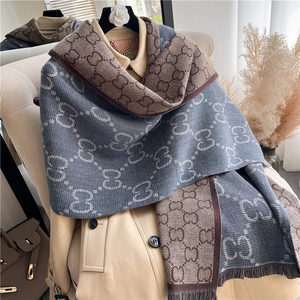 Sciarpa in <span class=keywords><strong>Cashmere</strong></span> Versatile con Lettera C, Design Semplice ed Elegante, Look Retrò, Calda e Confortevole, Lunga per l'Inverno, Vendita all'Ingrosso - Product Image 3