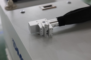 DMK 1500W High Efficiency Rust Removal Tool Fiber Laser Rust Removal Part of Sheet Metal - Product Image 6