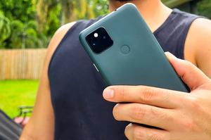 Version américaine débloquée en usine pour 5 6-inch OLED 90Hz 8 Go de RAM 128 Go de stockage Double caméra IP68 Étanche 5G - Product Image 5