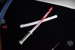 Changement de couleur samouraï LED <span class=keywords><strong>Ninja</strong></span> <span class=keywords><strong>épée</strong></span> <span class=keywords><strong>jouet</strong></span> avec son et clignotant 6 lumières jouets en plastique Halloween Cosplay habiller pour enfants adultes - Product Image 4