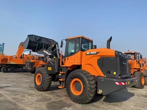 HYUNDAI фронтальный погрузчик DEVELON SD300N вместимостью 5 тонн - Product Image 2