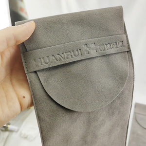 Pochette d'emballage pour bijoux en velours personnalisée avec logo, pochette en microfibre suédée pour une présentation élégante des bijoux - Product Image 5