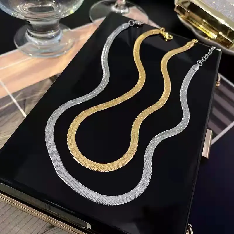 Collar grueso de acero inoxidable chapado en oro de 18k, cadena plana de hueso de serpiente de alta gama de 3mm y 4mm