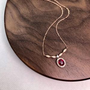 Collar con Colgante de Rubí Sangre de Pichón en Plata de Ley S925 para Mujer, Lujoso con Toque de Oro Platino - Product Image 5