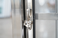 Ventanas Corredizas de Diseño Moderno con Rotura de Puente Térmico, Aislamiento Acústico, Doble Vidrio, Vidrio Low-E, Antirrobo, Acero Inoxidable para Hotel