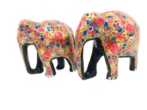 Escultura de animal Vintage hecha a mano y pintada a mano elefante estatua con madera - Product Image 4