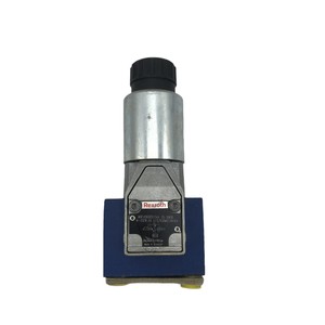 Vanne à bille solénoïde Rexroth M-3SEW10U1X630MG24N9K4 à double action, norme allemande - Product Image 1