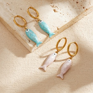 Pendientes Colgantes de Acero Inoxidable con Baño de Oro de 18K, Diseño de Pez Marino, Esmalte Azul, Antideslustre, Venta al por Mayor - Product Image 3