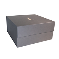 Boîte cadeau magnétique pliable en carton rigide de luxe biodégradable OEM, texture papier gris, pour l'emballage de vêtements et de costumes, avec logo personnalisé