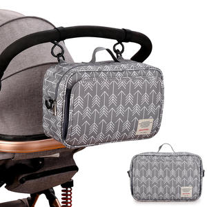 Modische wasserdichte hängende Windel-Kinderwagen-Tasche Stilvolle Mama-Handtasche für das Ausgehen des Babys - Product Image 1