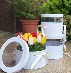 Boîte de fleurs fraîches pour la fête <span class=keywords><strong>des</strong></span> mères avec ruban, fleurs rose vif, boîte cadeau ronde de luxe avec couvercle et fenêtre pour <span class=keywords><strong>livraison</strong></span> - Product Image 3