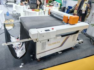 स्वचालित पेपर बॉक्स नमूना निर्माता फ्लैट सीडी कैमरा ऑटो संकुल कटर - Product Image 2