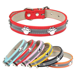<span class=keywords><strong>Collar</strong></span> de Perro Moderno de PU Reflectante con Decoración de Huella, <span class=keywords><strong>Collar</strong></span> Ajustable y Duradero para Mascotas, Diseño de Seguridad Nocturna con Tira Reflectante - Product Image 1