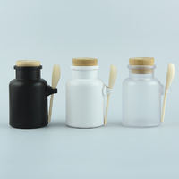 Bouteille de sel de bain ronde carrée en plastique noir blanc transparent givré de 100g 200g 300g 500g avec bouchon et cuillère en bois pelle en acier