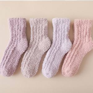 Chaussettes d'hiver Femme Hommes Fluffy Thick Thermal Cozy Soft Fuzzy Socks Warm Home Sleeping Socks - Product Image 4