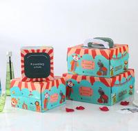 Boîte de papier carrée personnalisée pour petit gâteau sucré Emballage de boîte en carton bon marché à gousset à verrouillage automatique pour fond de gâteau Biscuit poulet aliments surgelés